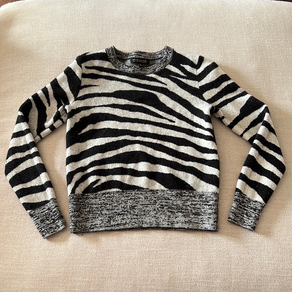 Banana Republic grey and black sweater